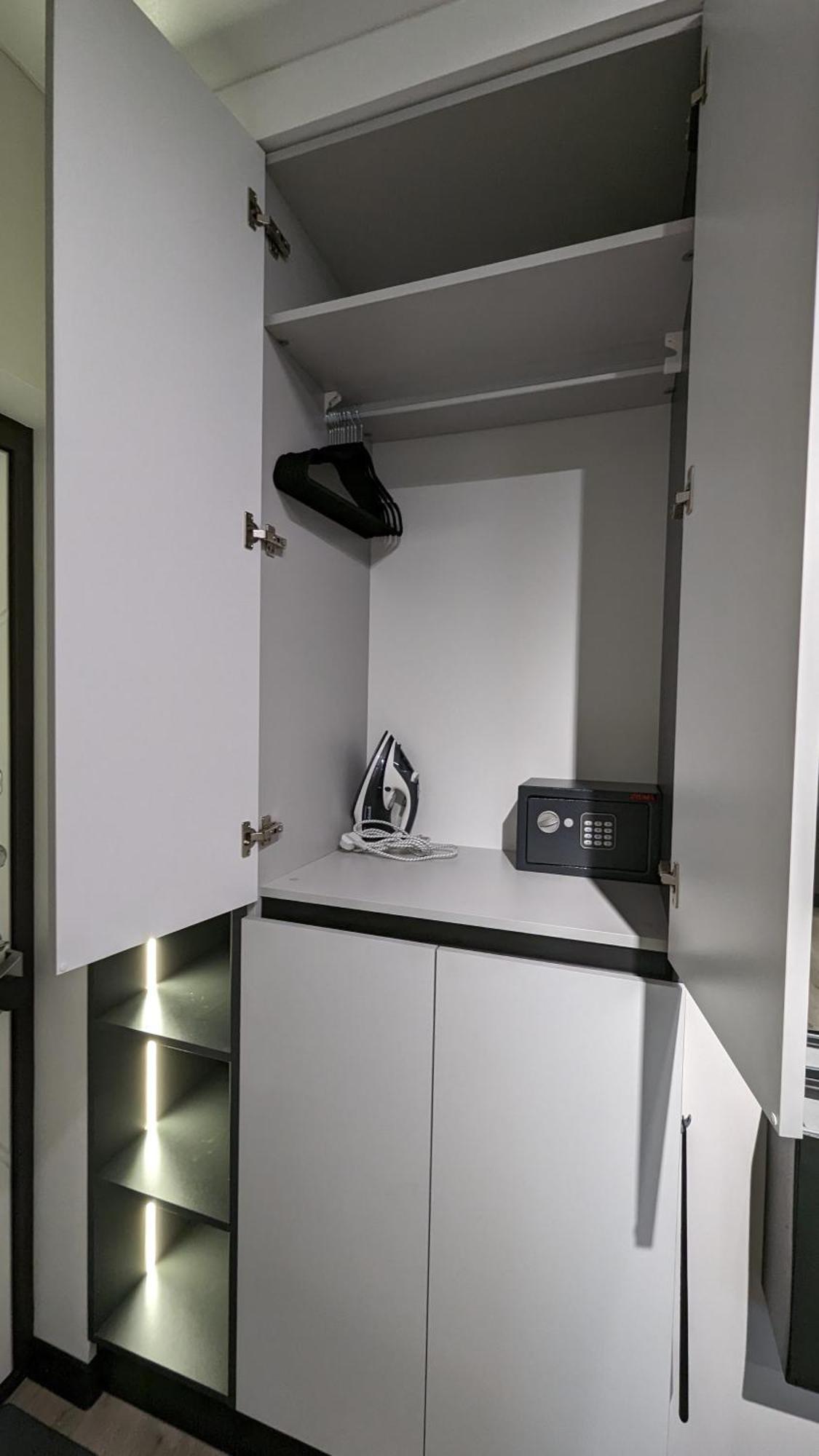 צ'יסינאו Hermes Avenue Apartments מראה חיצוני תמונה
